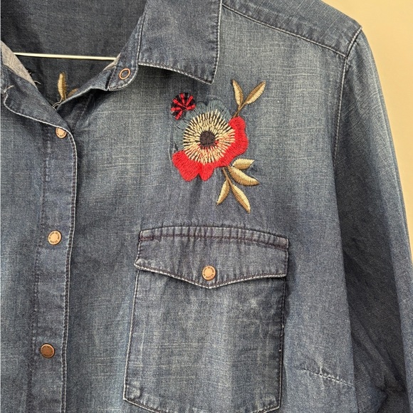 Women's XL Embroidered Flower Denim Snap Button Up English Country Side Garden - Picture 3 of 13